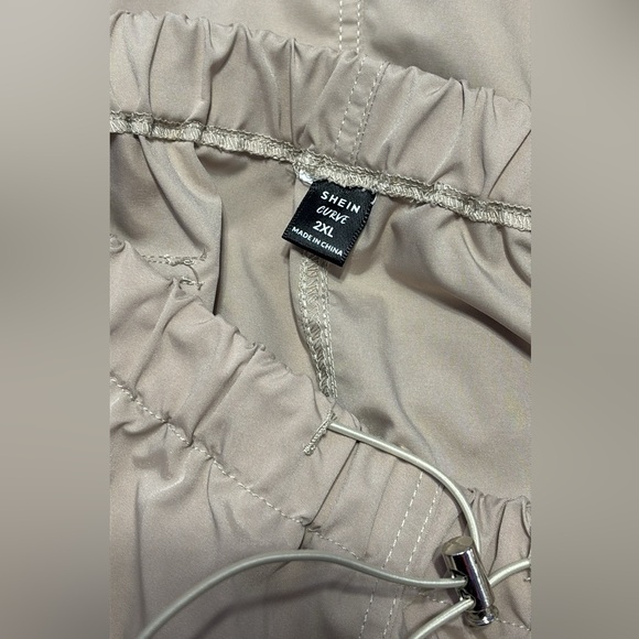 SHEIN ICON Gorpcore Pocket Side Drawstring Waist Parachute Skirt - Picture 9 of 10